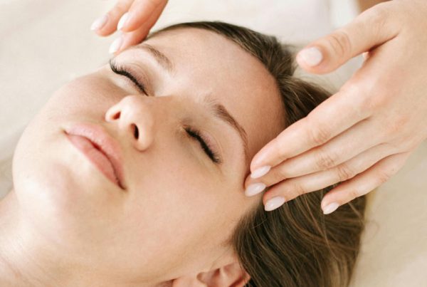 aux petits soins 55 Aurélie Favière esthéticienne à domicile et mogneville soins du visage épilation massage bar-le-duc meuse